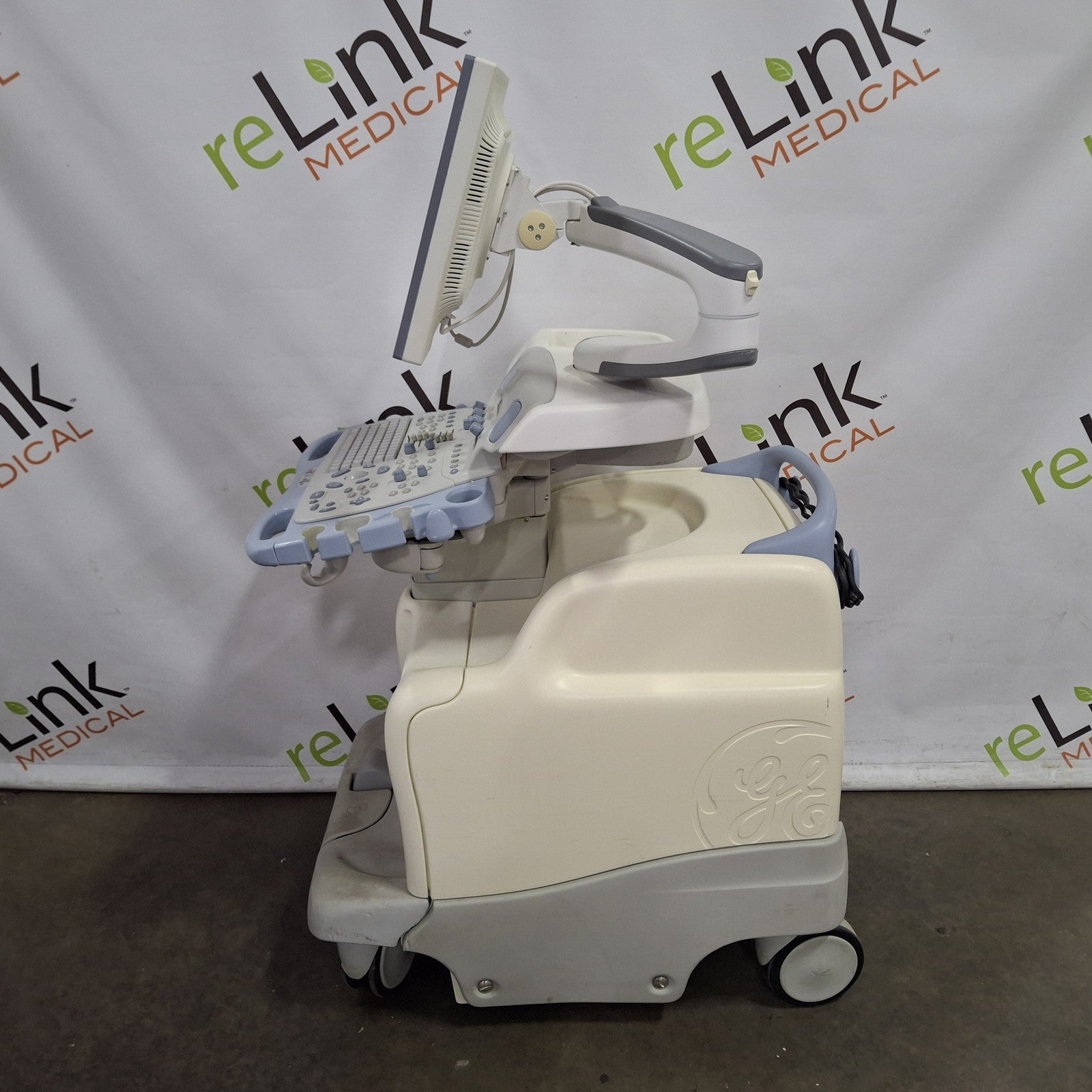 GE Healthcare Vivid 7 Dimension Ultrasound