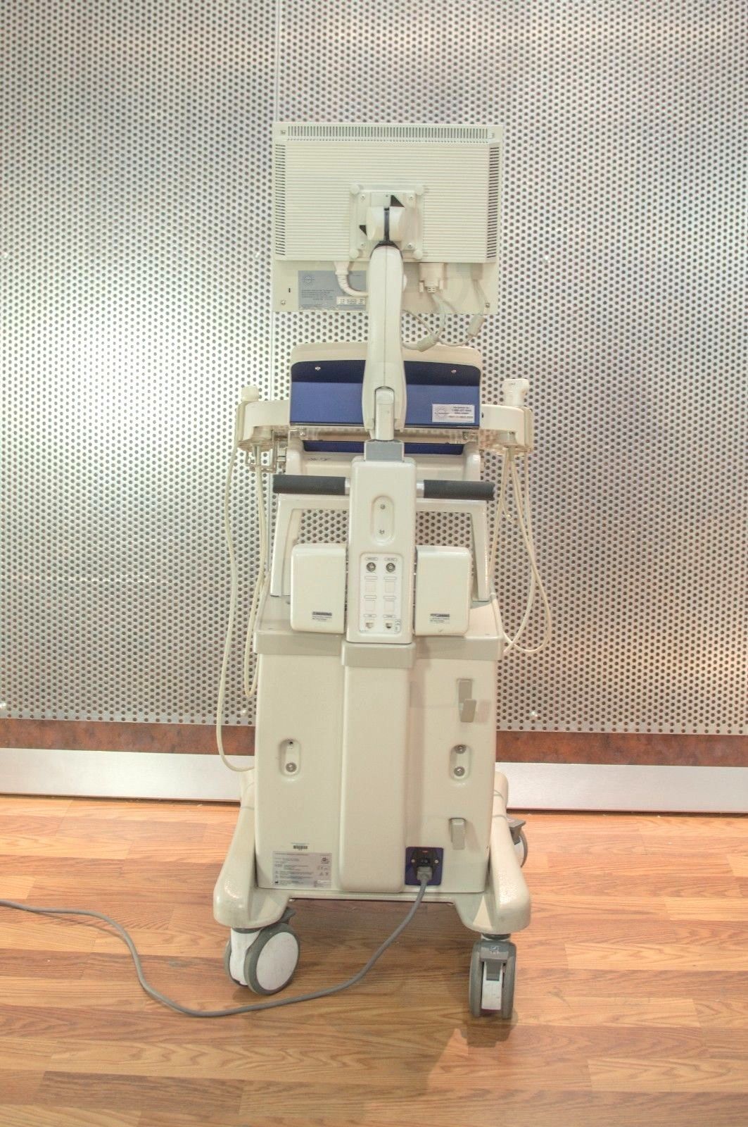 Ultrasonix Sonix SP Ultrasound System w/ Probes PA4-2 / 20 & L14-5 / 38 DIAGNOSTIC ULTRASOUND MACHINES FOR SALE