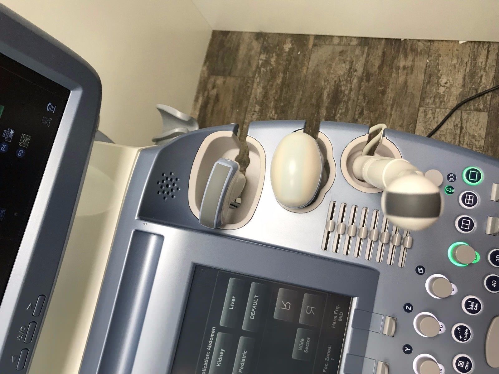 GE VOLUSON E8 BT13 HD LIVE ULTRASOUND WITH RM6C, C1-5D, IC5-9D PROBES DIAGNOSTIC ULTRASOUND MACHINES FOR SALE