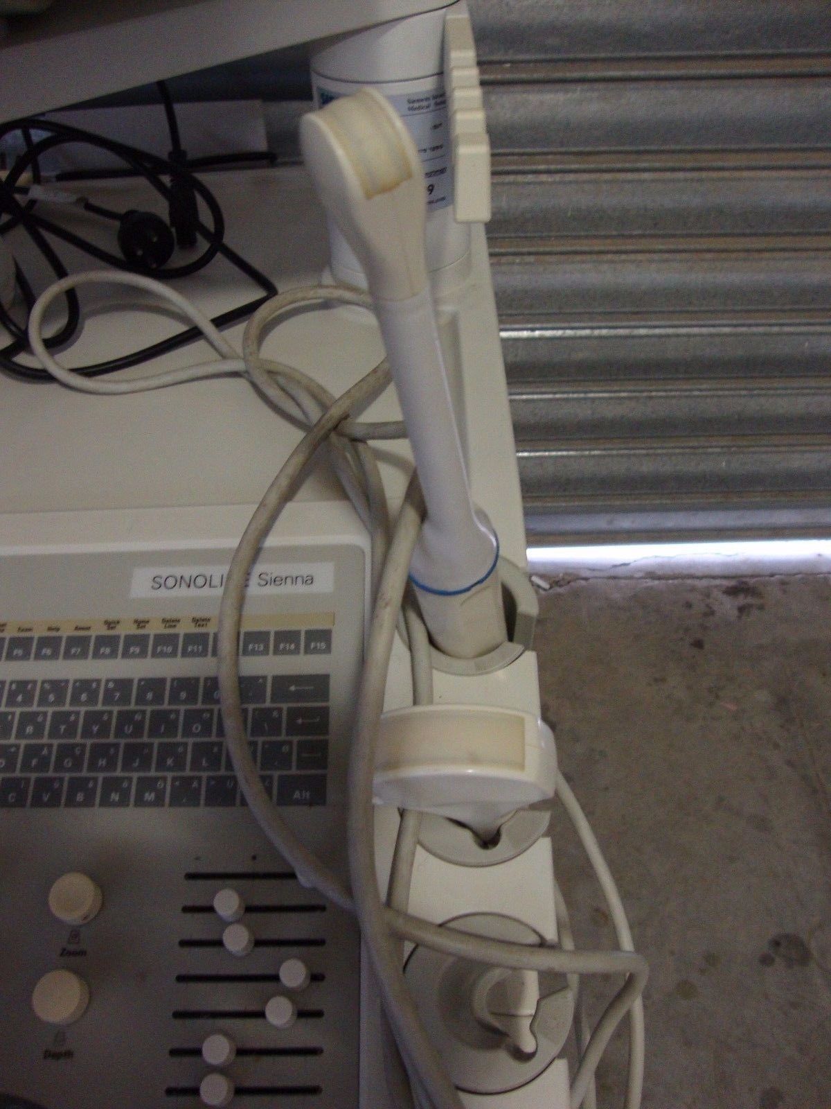 siemens sienna diagnostic ultrasound system GM-6601A2E00 2002 DIAGNOSTIC ULTRASOUND MACHINES FOR SALE