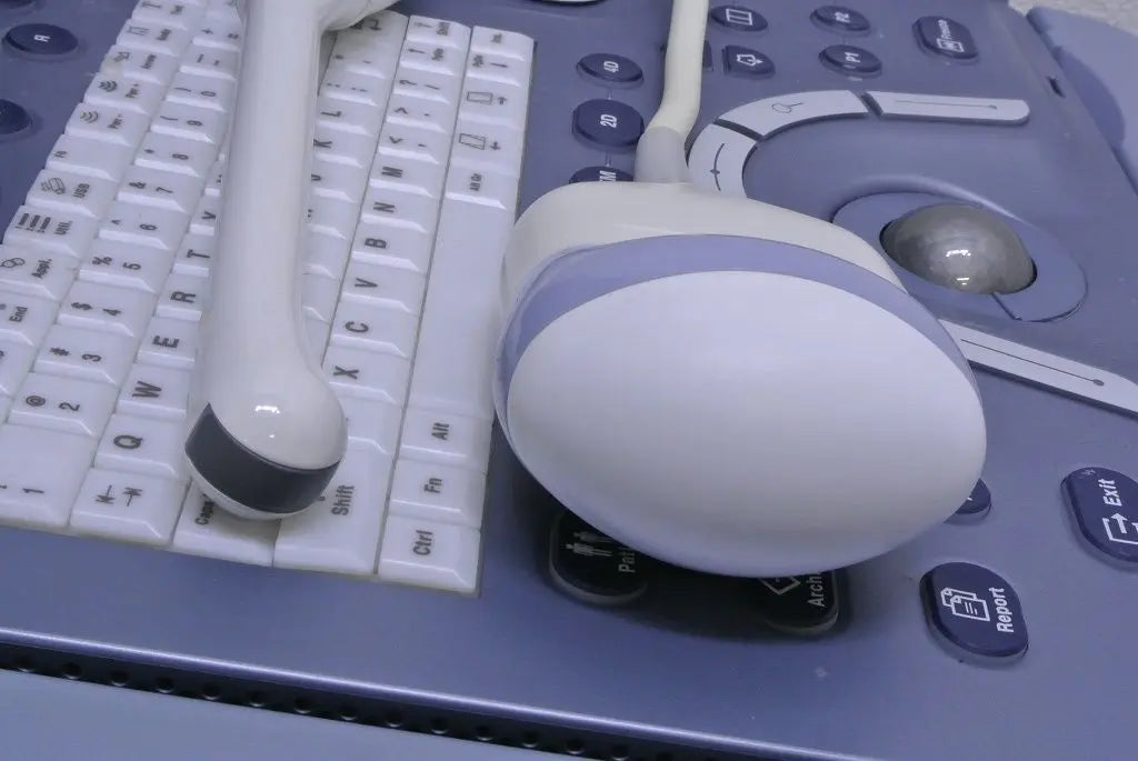 GE Voluson I Ultrasound System P2.5MHz 3D Convex(RAB2-5-RS 8MHz Transvaginal(E8C DIAGNOSTIC ULTRASOUND MACHINES FOR SALE