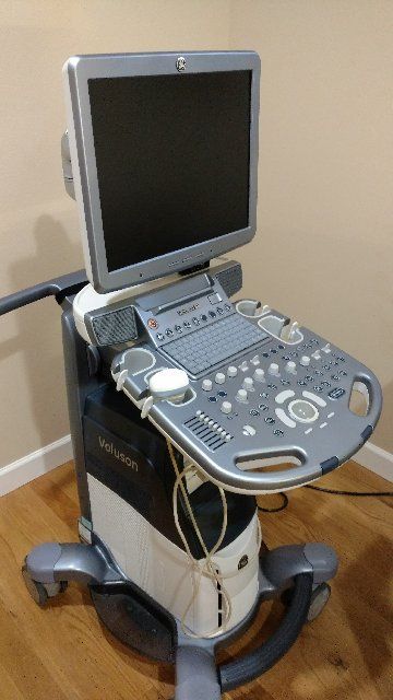 GE Voluson S8 3D/4D Color Flow Ultrasound DIAGNOSTIC ULTRASOUND MACHINES FOR SALE