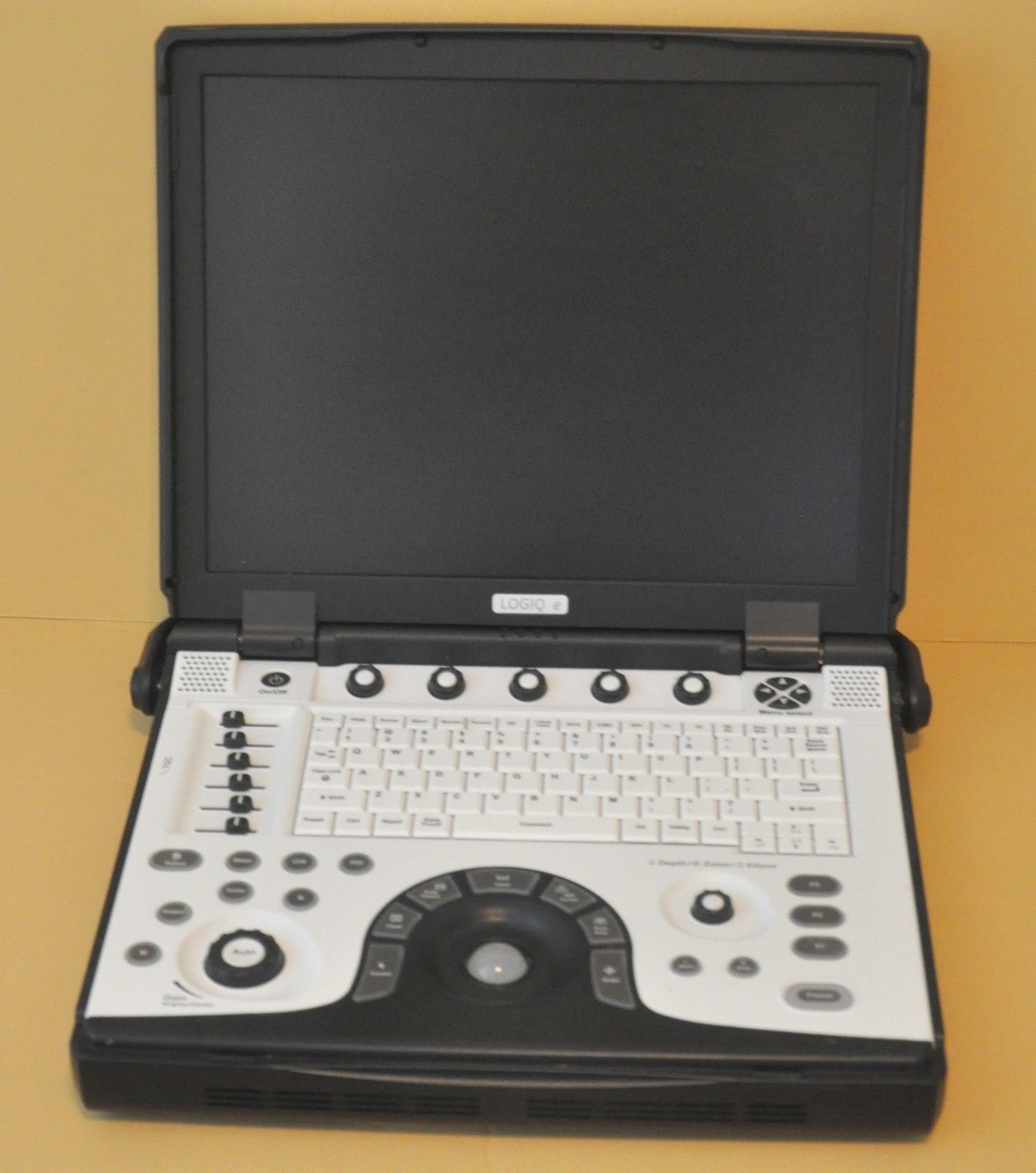 GE LOGIQ-e R7.0.4 BT12 3D Ultrasound w/ 12L-RS Linear Probe Logiq E Next Gen DIAGNOSTIC ULTRASOUND MACHINES FOR SALE