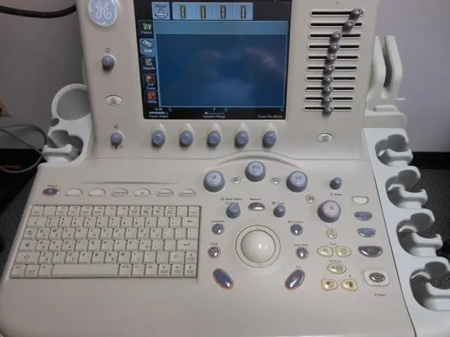 GE Logiq 7 Ultrasound (CRT Monitor) Software Version R6.0.3 - Box Only DIAGNOSTIC ULTRASOUND MACHINES FOR SALE