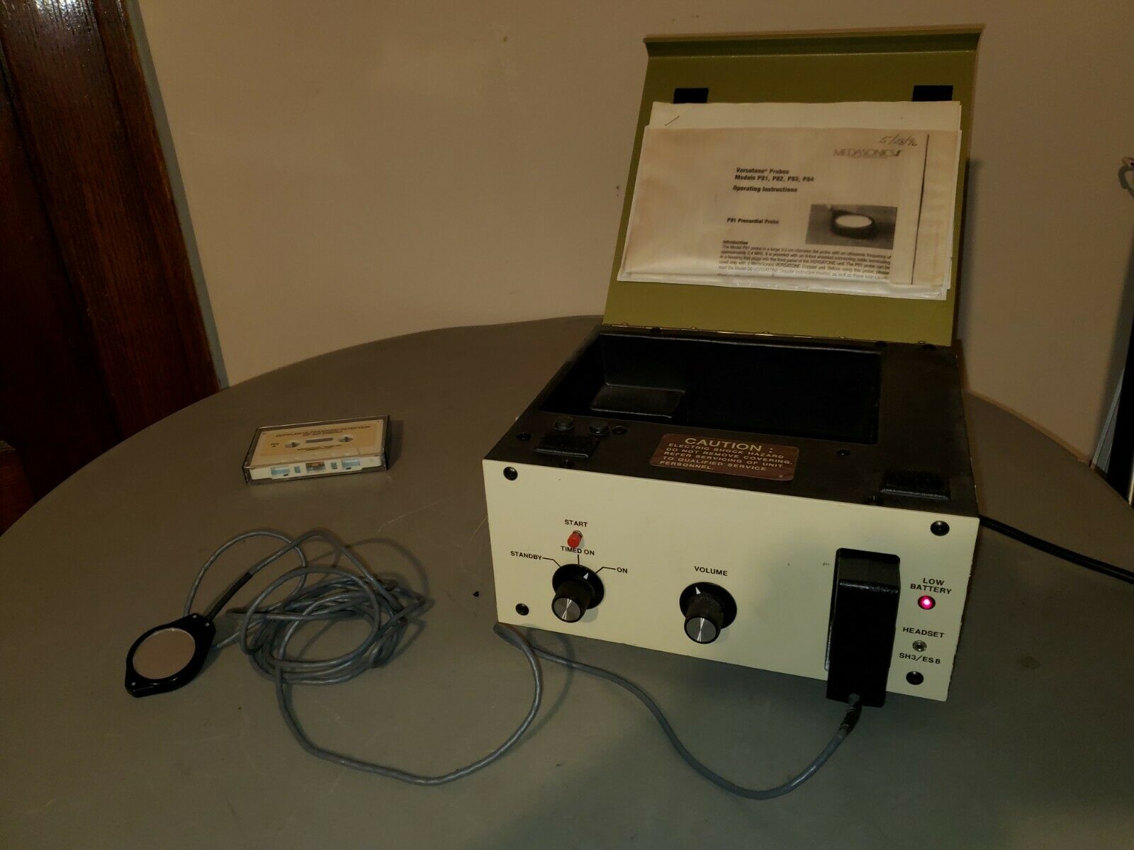 MEDASONICS VERSATONE DOPPLER ULTRASOUND MODEL D8 WITH PROBE DIAGNOSTIC ULTRASOUND MACHINES FOR SALE