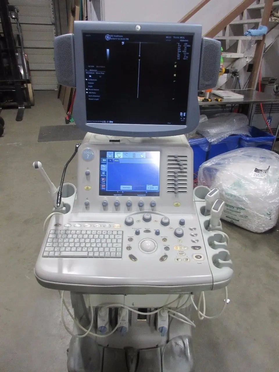 GE Logiq 7 ultrasound LCD with M12L linear, M7C convex and E8C endovag. DIAGNOSTIC ULTRASOUND MACHINES FOR SALE