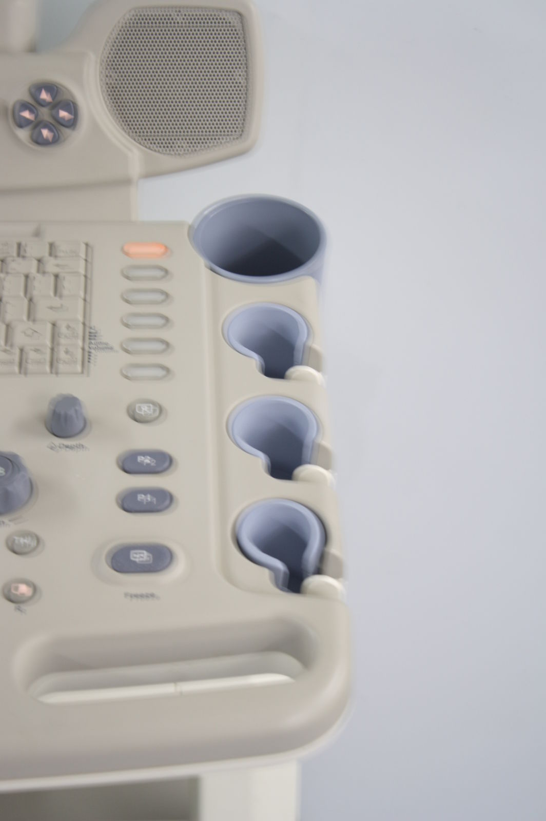 GE General Electric VIVID LOGIQ P5 Ultrasound Machine- PARTIALLY TESTED DIAGNOSTIC ULTRASOUND MACHINES FOR SALE