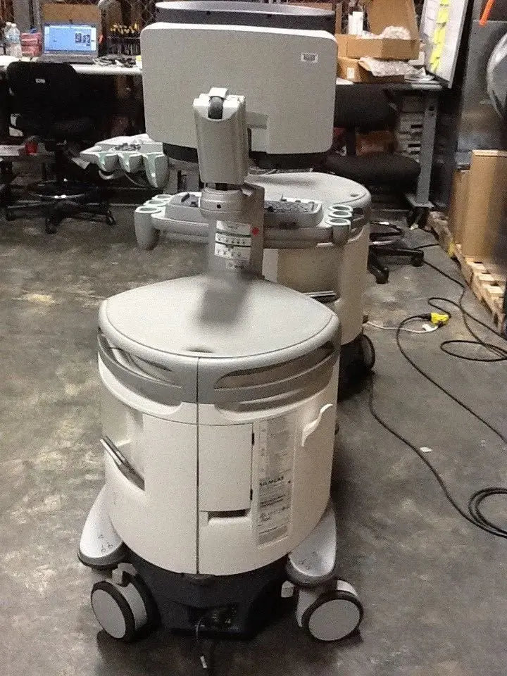 2009 2008 SIEMENS Acuson S2000 ULTRASOUND SYSTEM. NO probe. USED. WORKS FINE DIAGNOSTIC ULTRASOUND MACHINES FOR SALE