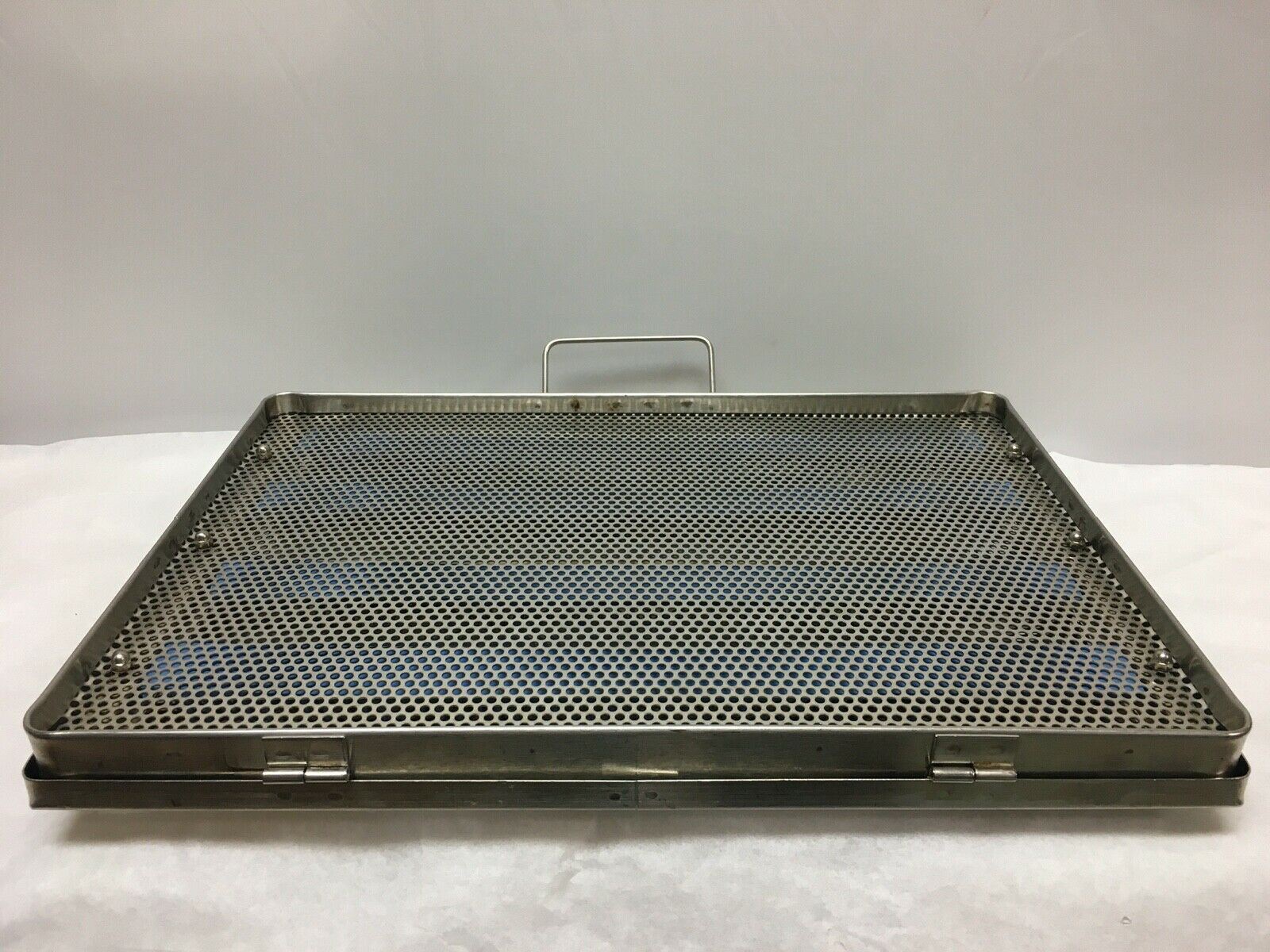 Secure Latching Instrument Holder Sterilization Tray | KMCE-38 DIAGNOSTIC ULTRASOUND MACHINES FOR SALE