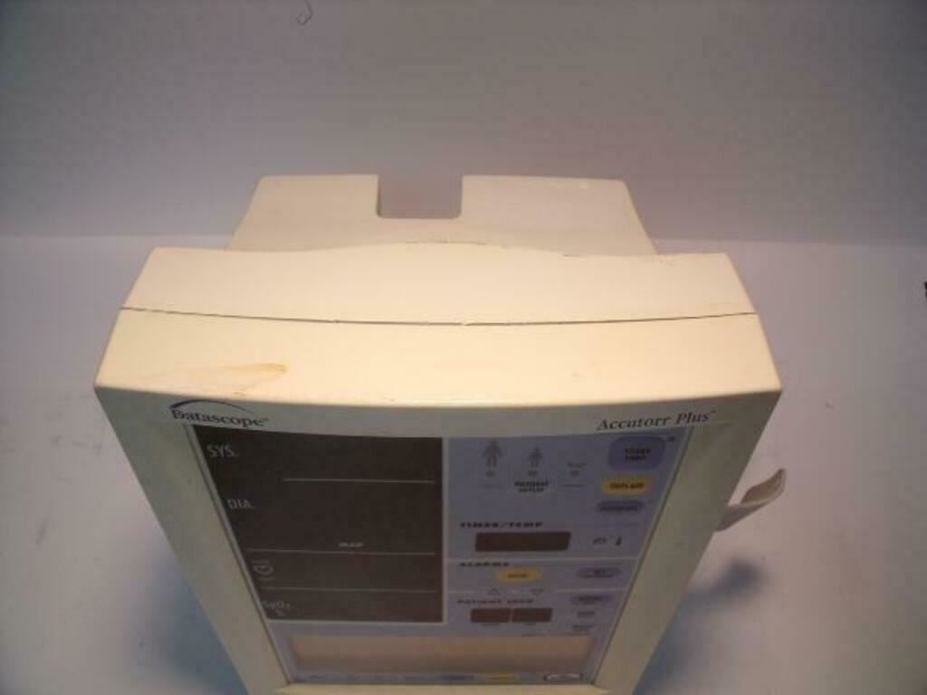 DataScope Accutorr Plus SN A7110378 K7 Vital Signs Monitor | PR3037 DIAGNOSTIC ULTRASOUND MACHINES FOR SALE