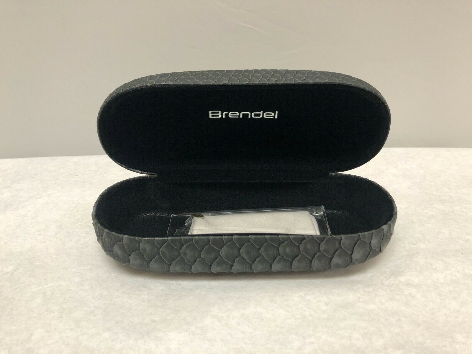 Brendel Black Eyewear Optical Eyeglasses Hard Case | KMOPT-37 DIAGNOSTIC ULTRASOUND MACHINES FOR SALE