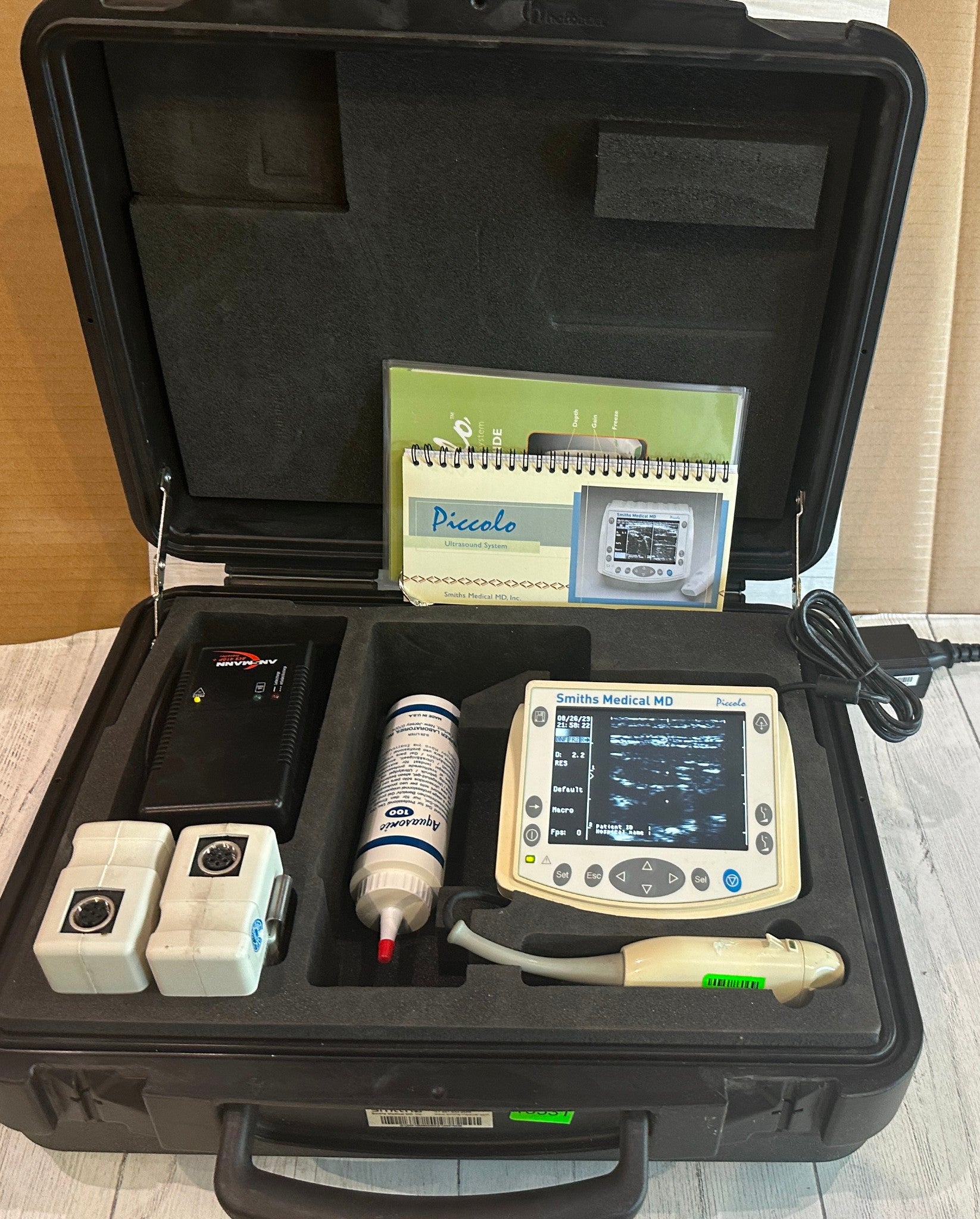 Smiths Medical MD Piccolo Ultrasound with linear probe L20 5-10 Mhz DIAGNOSTIC ULTRASOUND MACHINES FOR SALE