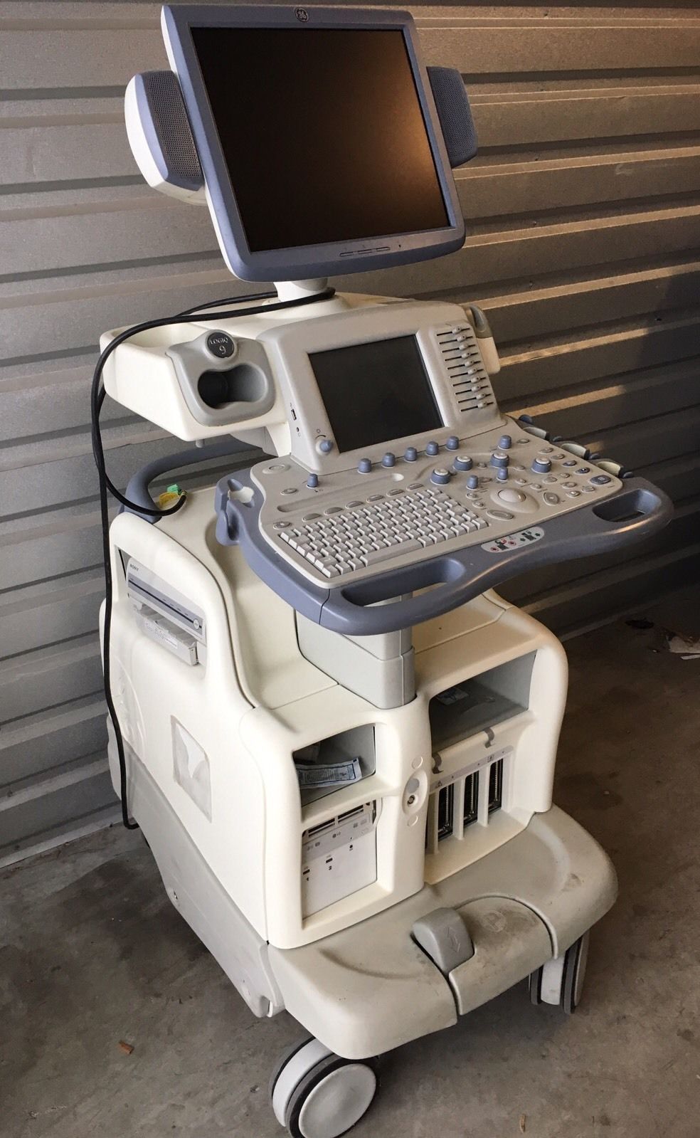 GE Logiq 9 3D/4D With 9L, 4D10L And M12L Probes DIAGNOSTIC ULTRASOUND MACHINES FOR SALE