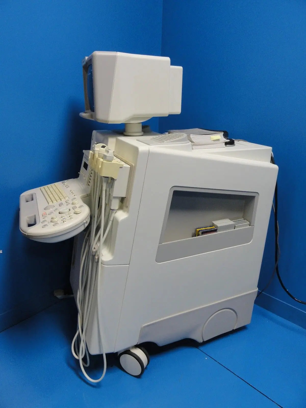 GE LOGIQ 700 MR ULTRASOUND W/ 548c 348c LA39 & 546L Probes Manual Disks F.Switch DIAGNOSTIC ULTRASOUND MACHINES FOR SALE