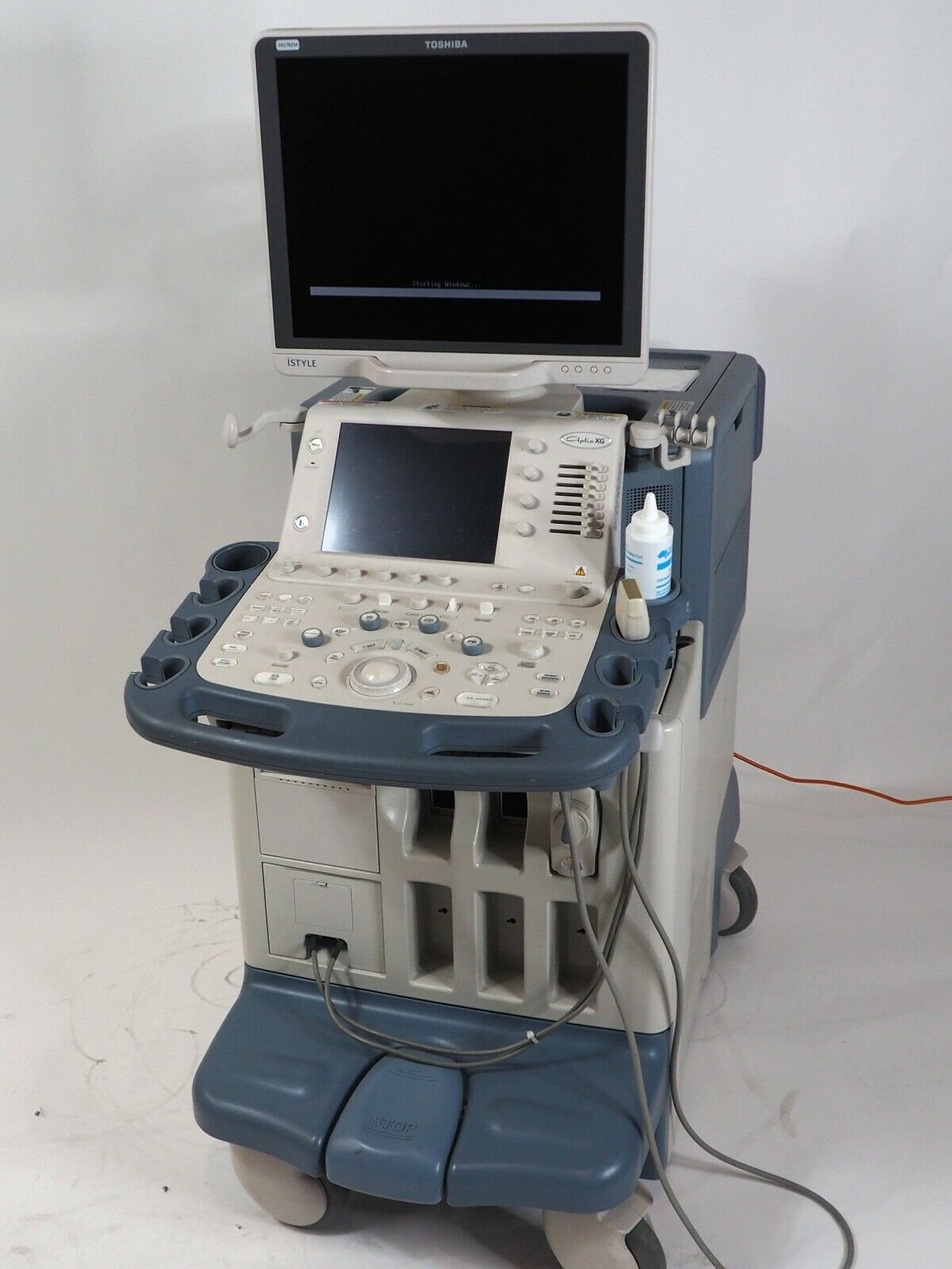 Toshiba Aplio XG Ultrasound with Probe in excellent condition. DIAGNOSTIC ULTRASOUND MACHINES FOR SALE