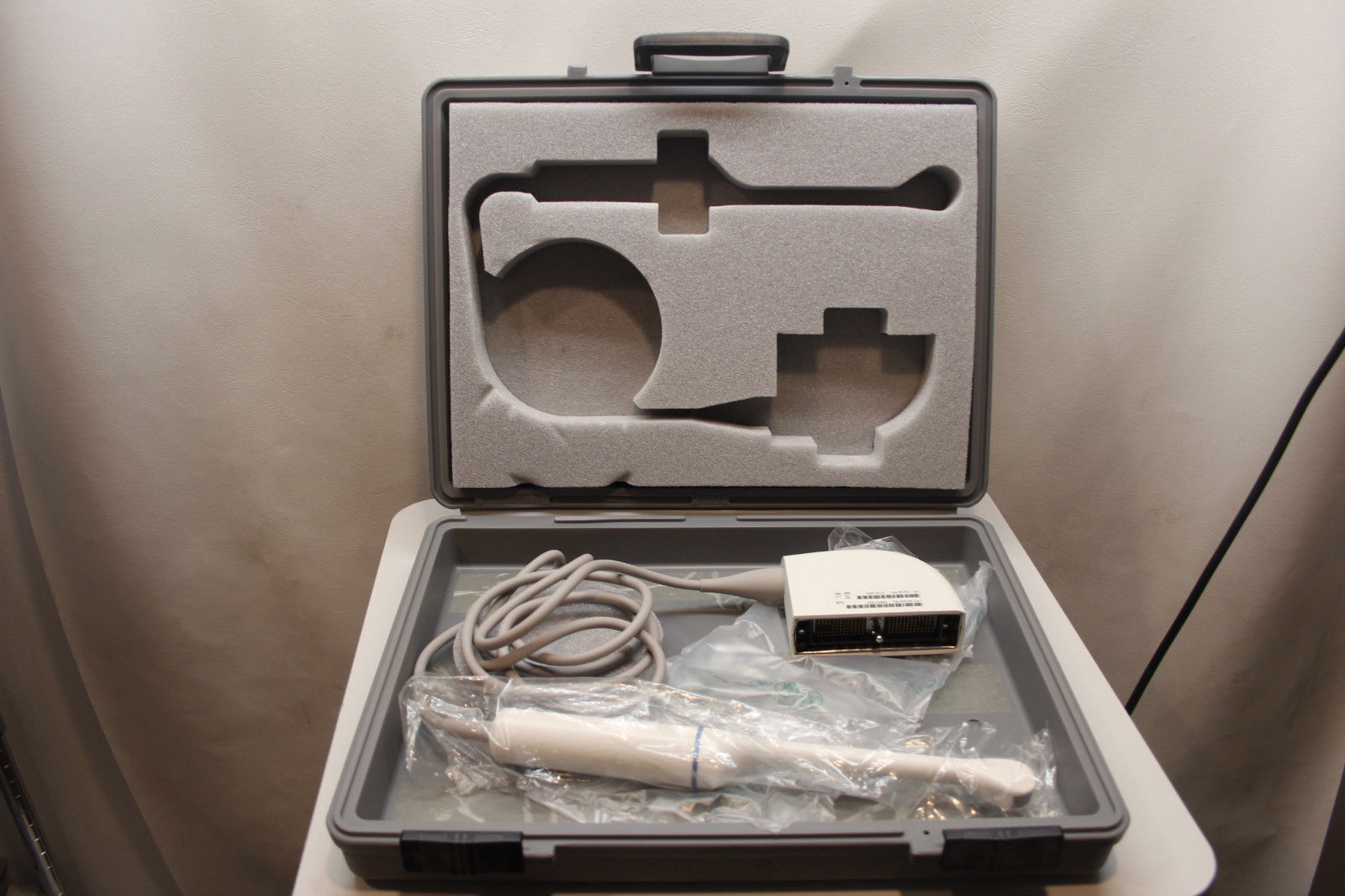 Siemens EV-9 Ultrasound Probe w/case DIAGNOSTIC ULTRASOUND MACHINES FOR SALE