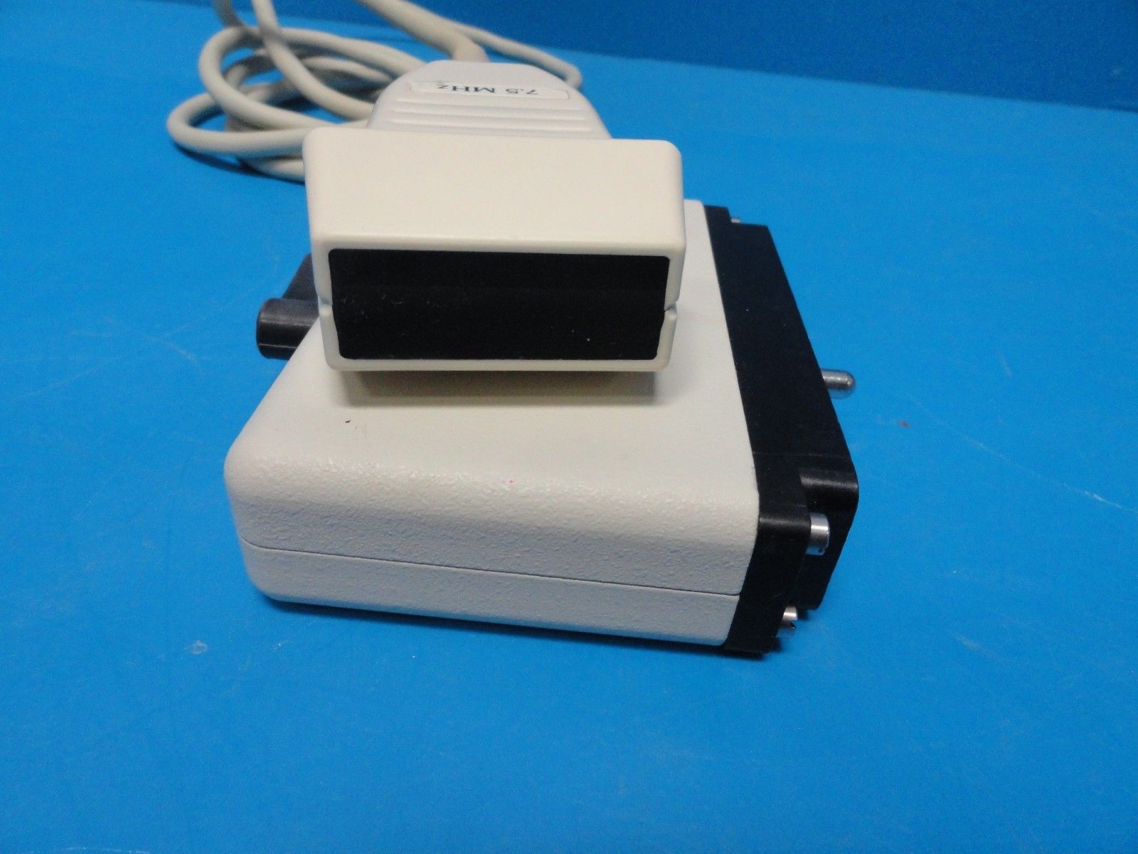 Universal Medical Systems Inc. 7.5 MHz Linear Array Veterinary Probe (8057) DIAGNOSTIC ULTRASOUND MACHINES FOR SALE