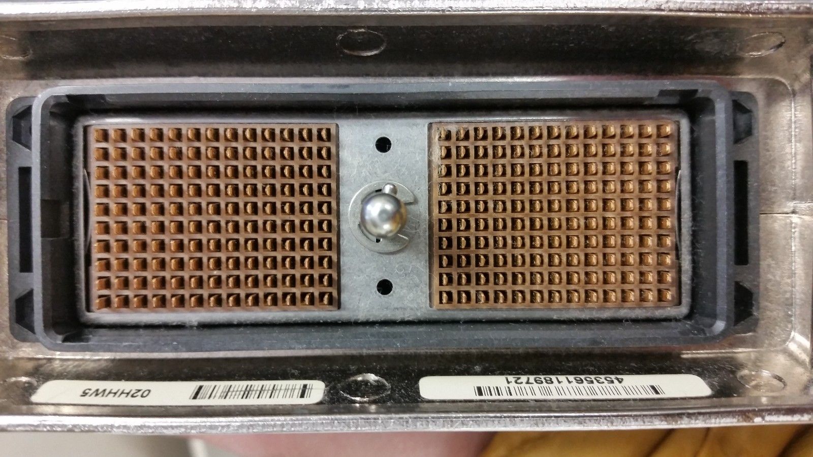 a close up of an old fashioned radio