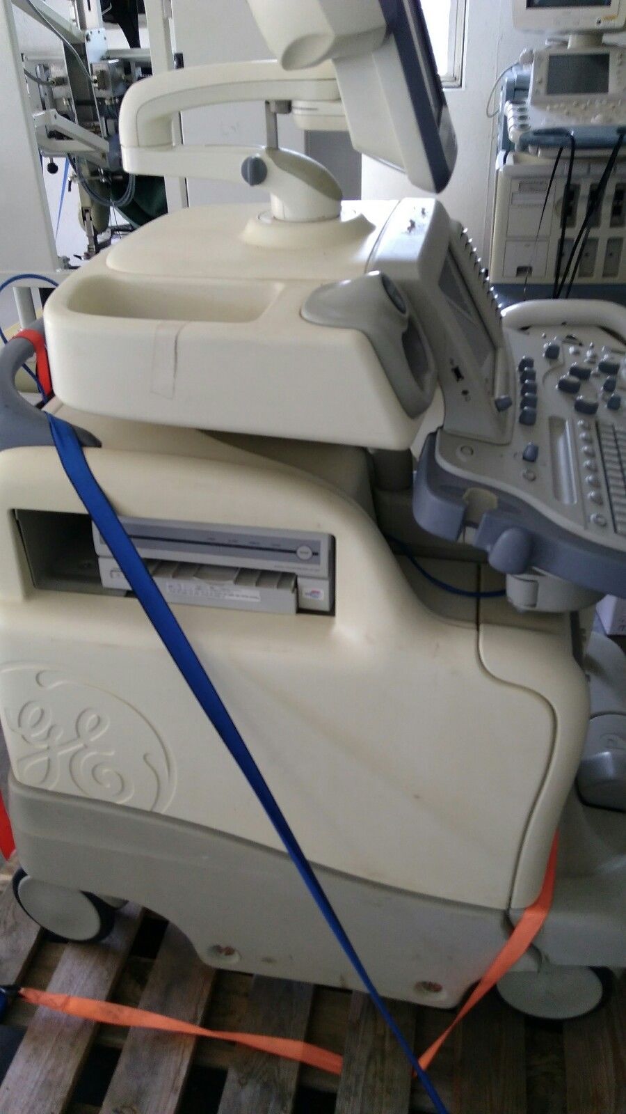 2008 GE Logiq 9 Ultrasound System with Flat screen Monitor. With 4c Transducer DIAGNOSTIC ULTRASOUND MACHINES FOR SALE