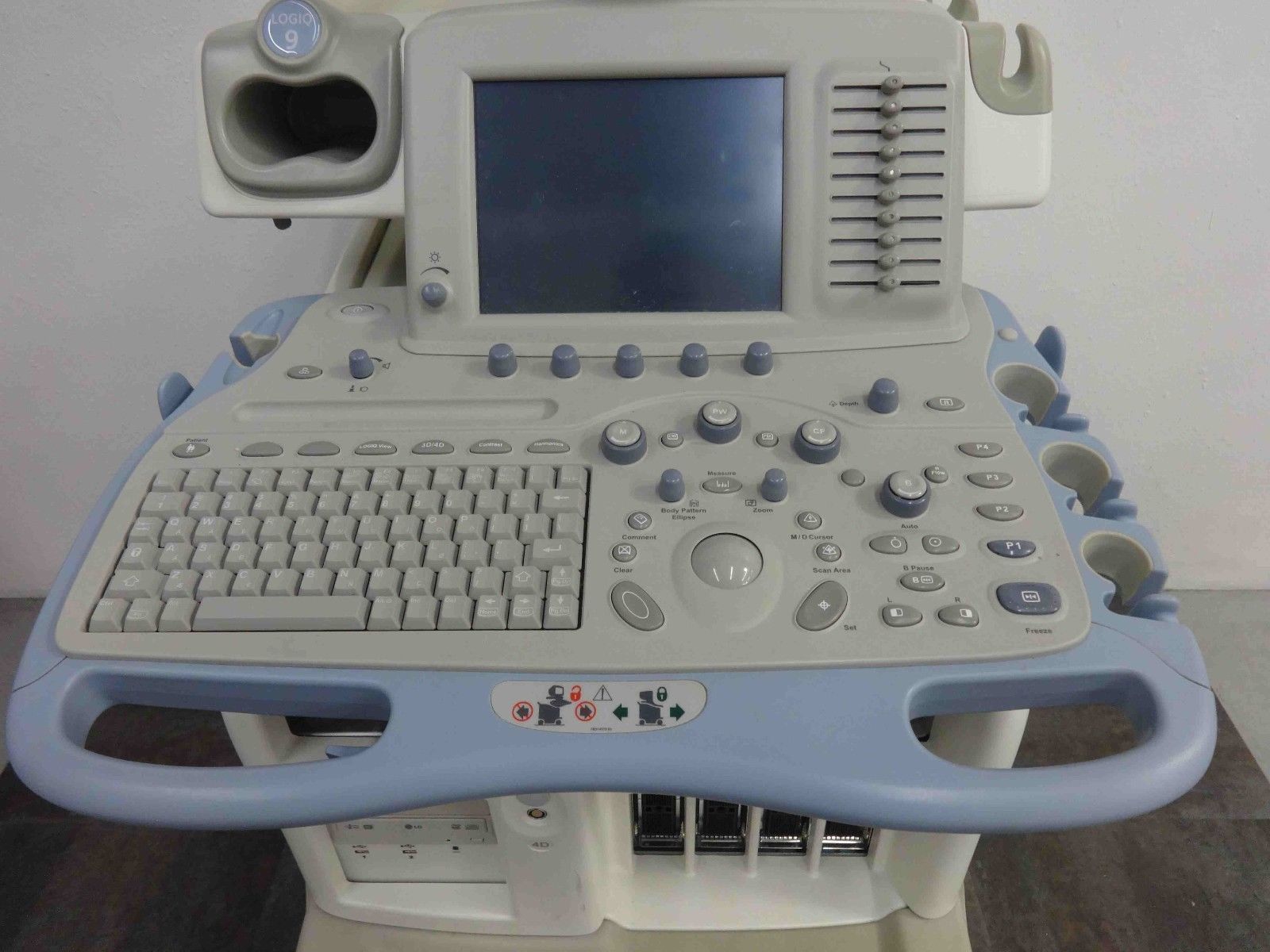 GE Logiq 9 LCD Ultrasound System DIAGNOSTIC ULTRASOUND MACHINES FOR SALE