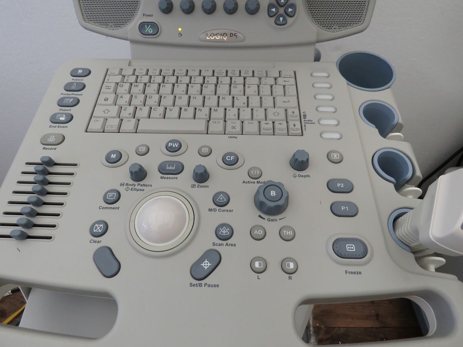 2008 GE LOGIQ P5 Ultrasound System with 3.5C Transducer & Printer DIAGNOSTIC ULTRASOUND MACHINES FOR SALE