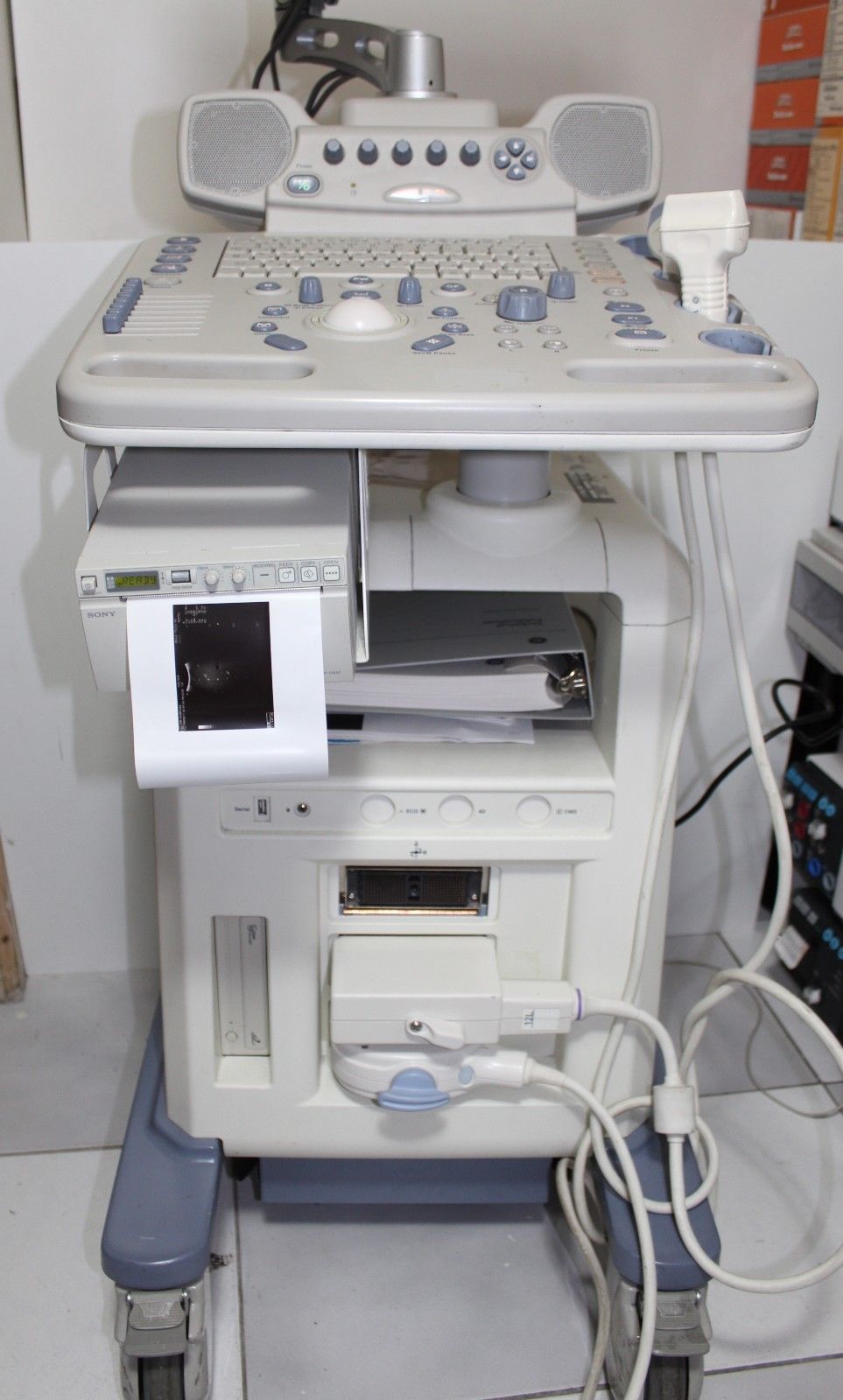 GE Logiq P5 Ultrasound System with 2 Probes DIAGNOSTIC ULTRASOUND MACHINES FOR SALE
