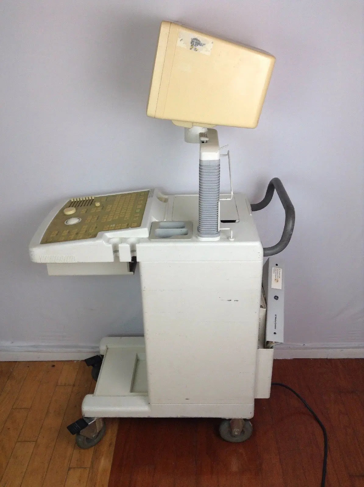 GE RT3200-ADVANTAGE-II DIAGNOSTIC ULTRASOUND SYSTEM 14825 with Sony Printer DIAGNOSTIC ULTRASOUND MACHINES FOR SALE