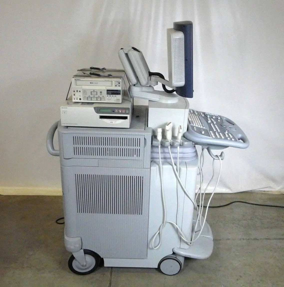 Siemens Acuson Sequoia 512 Ultrasound System w/ 3 Transducer 15L8 15L8w 8V5 DIAGNOSTIC ULTRASOUND MACHINES FOR SALE