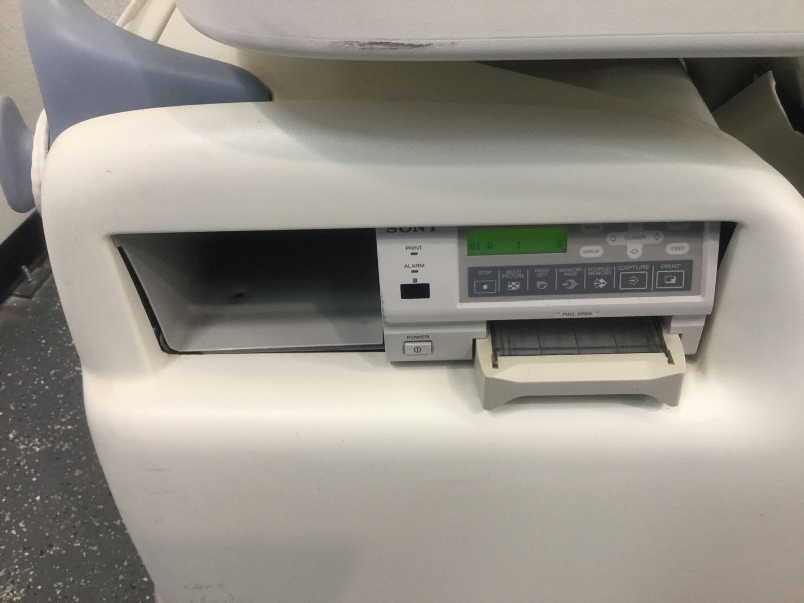 GE Logiq 9 Ultrasound  2003  BT03 + 8L + M12L + 3.5C DIAGNOSTIC ULTRASOUND MACHINES FOR SALE