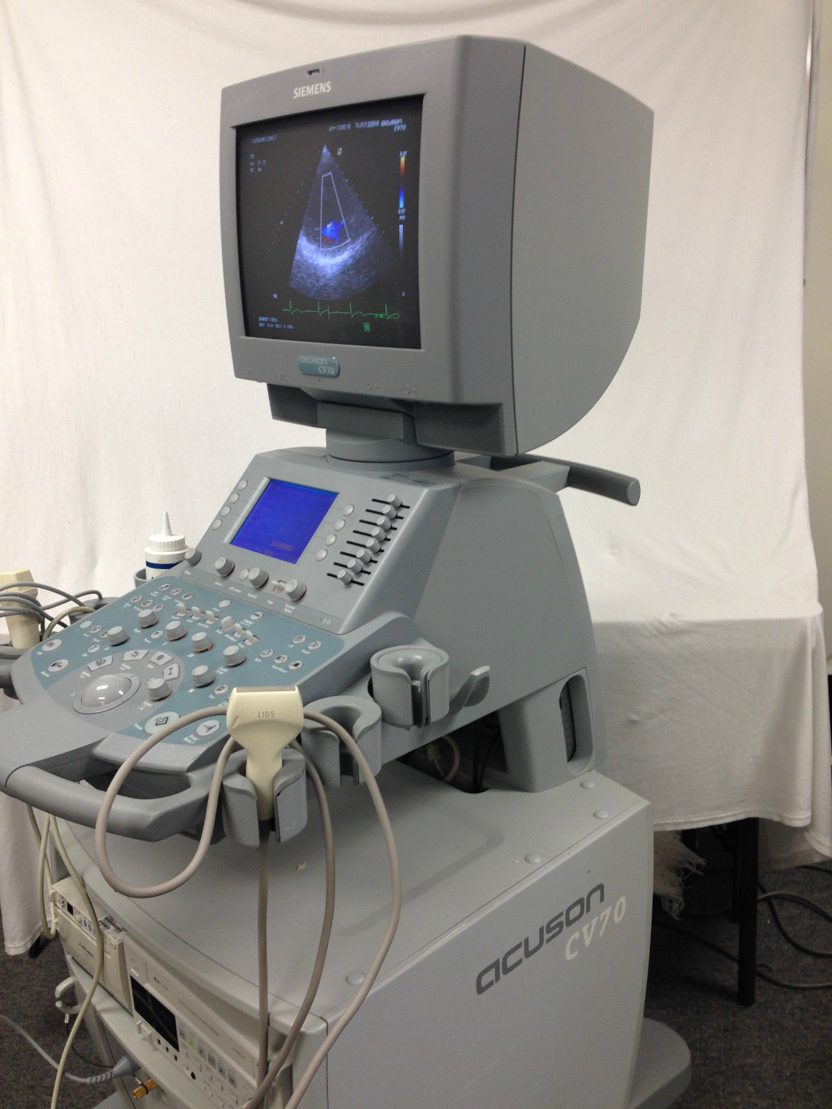 Siemens Acuson CV70 Cardiac Vascular Ultrasound Machine. L10-5 P4-2 Included DIAGNOSTIC ULTRASOUND MACHINES FOR SALE