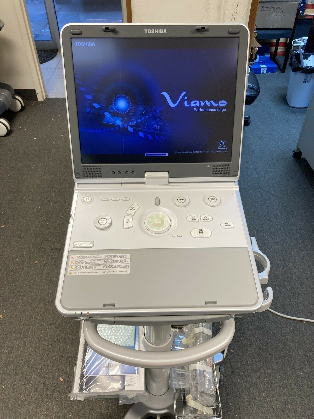 Toshiba Viamo Ultrasound System Model SSA-640A DIAGNOSTIC ULTRASOUND MACHINES FOR SALE