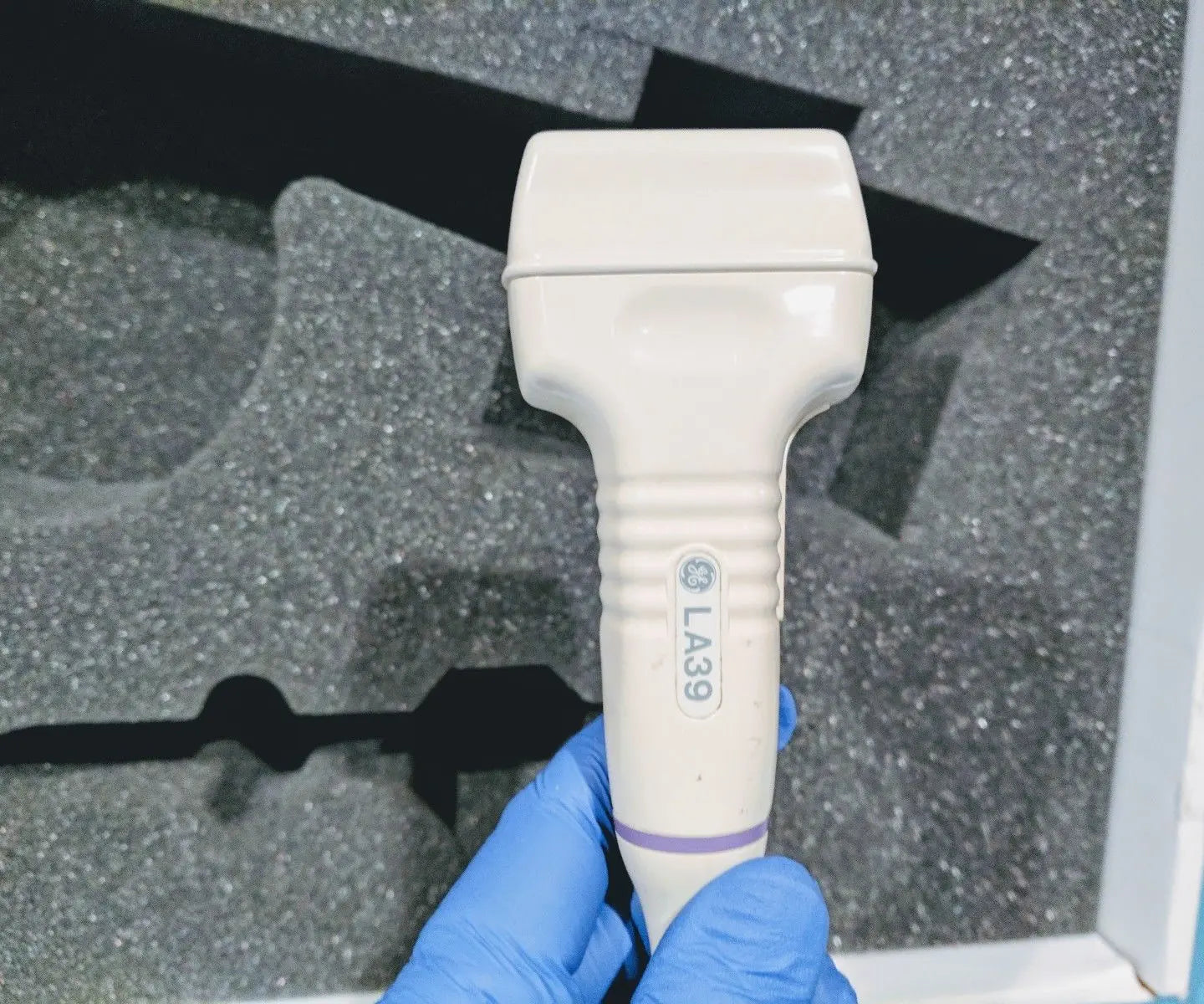 GE LA39 linear array ultrasound transducer probe for Logiq 400, 500, 700 series DIAGNOSTIC ULTRASOUND MACHINES FOR SALE