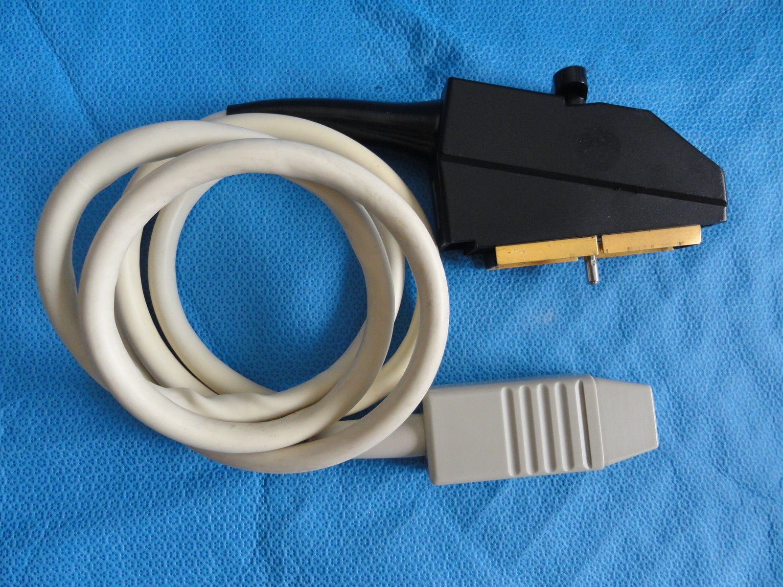 Acuson V2 2.0MHz Vector Array Ultrasound Probe for Acuson Aspen Advanced (3505) DIAGNOSTIC ULTRASOUND MACHINES FOR SALE