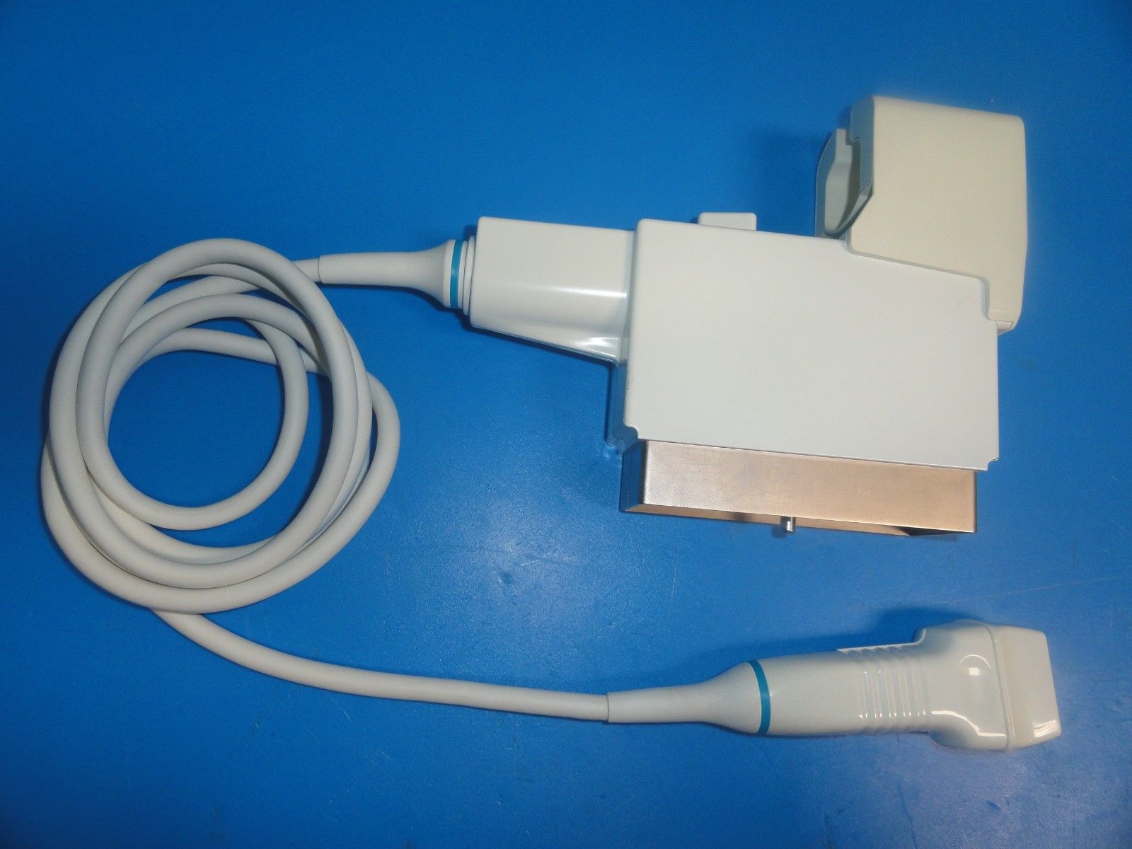 GE 227s P/N  2118743 Phased Array 2-4 MHz  Probe W/ Hook for GE Logiq 700 (5979 DIAGNOSTIC ULTRASOUND MACHINES FOR SALE