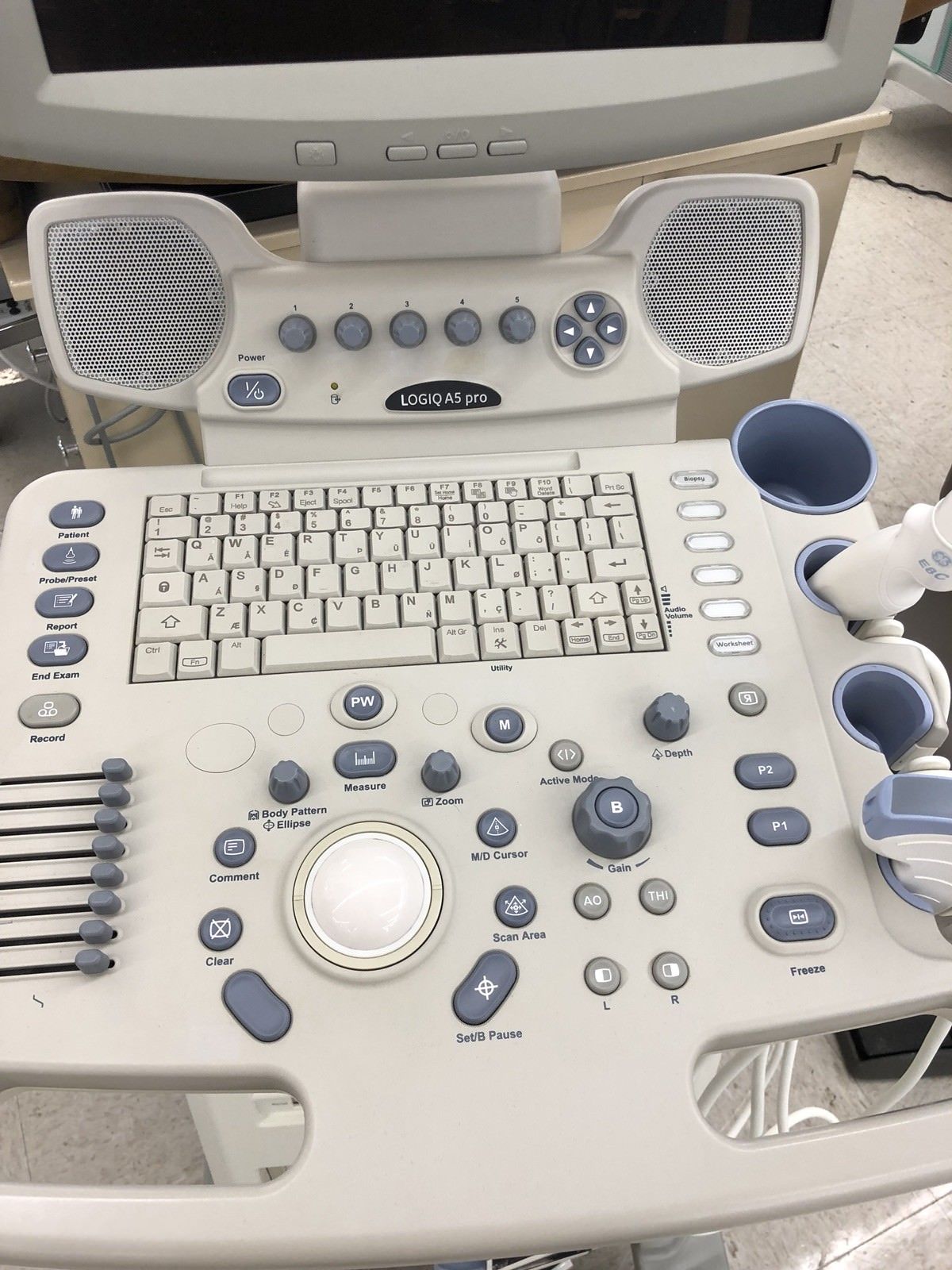GE Logiq A5 Pro Ultrasound - Printer Included - Refurbished DIAGNOSTIC ULTRASOUND MACHINES FOR SALE