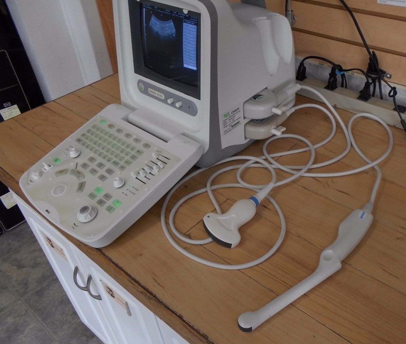 CHISON 8300 Portable Ultrasound with 2 Probes - For Parts - Turned On* DIAGNOSTIC ULTRASOUND MACHINES FOR SALE