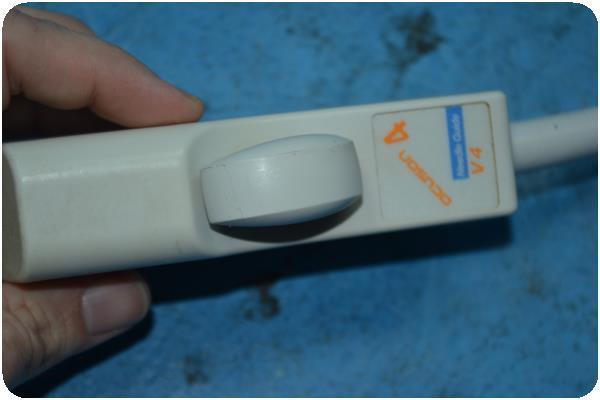 ACUSON V4 NEEDLE GUIDE ULTRASOUND TRANSDUCER / PROBE ! (142249) DIAGNOSTIC ULTRASOUND MACHINES FOR SALE