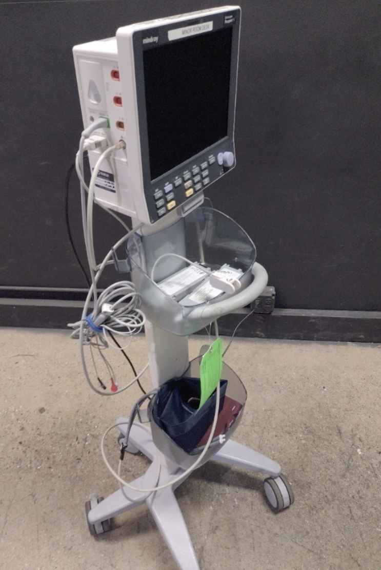 Mindray Passport V Portable Patient Monitor As pictured with the cart DIAGNOSTIC ULTRASOUND MACHINES FOR SALE